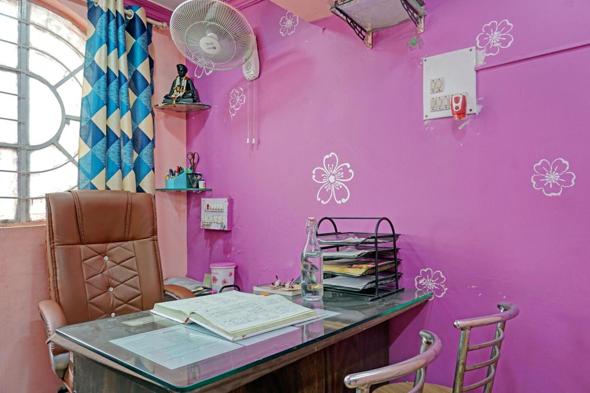 Spot On Hotel Prakash Residency, Near Hanuman Gym Ajmera Colony, Pimpri المظهر الخارجي الصورة